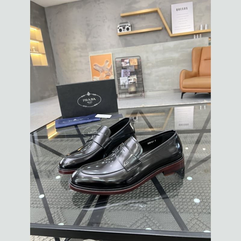 Pra*a leather shoes